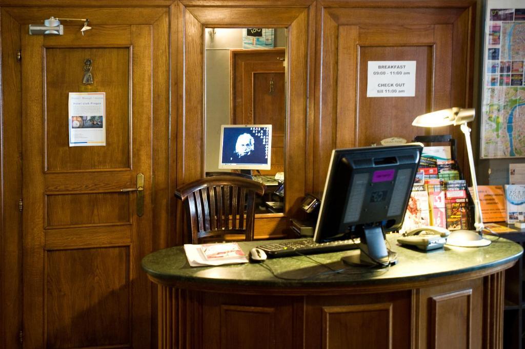 Club Hotel Praha Экстерьер фото
