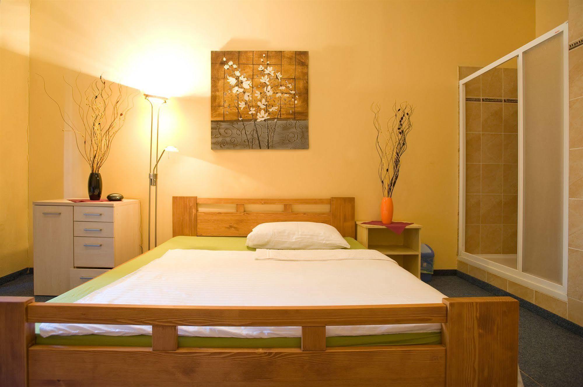 Club Hotel Praha Экстерьер фото