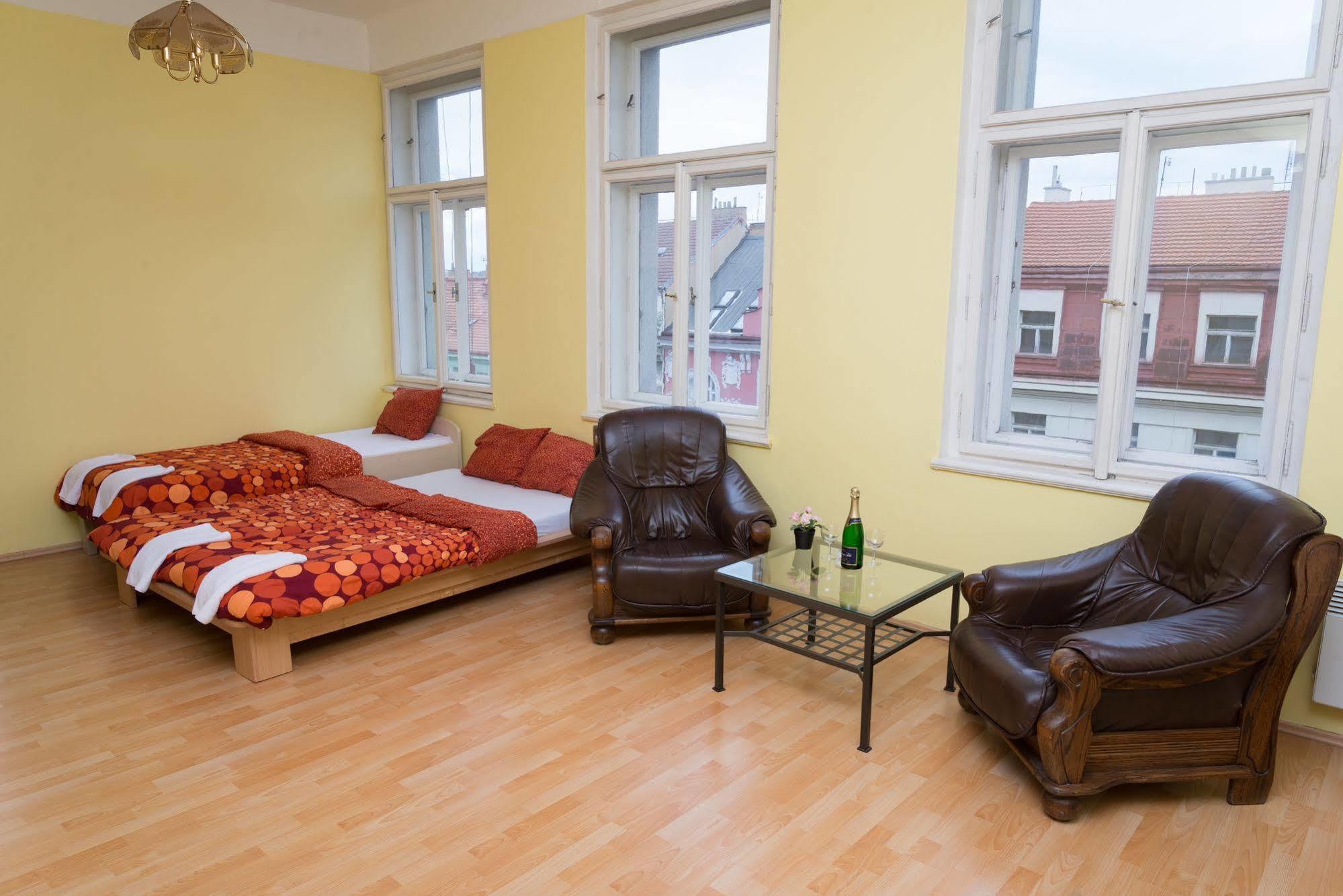Club Hotel Praha Экстерьер фото