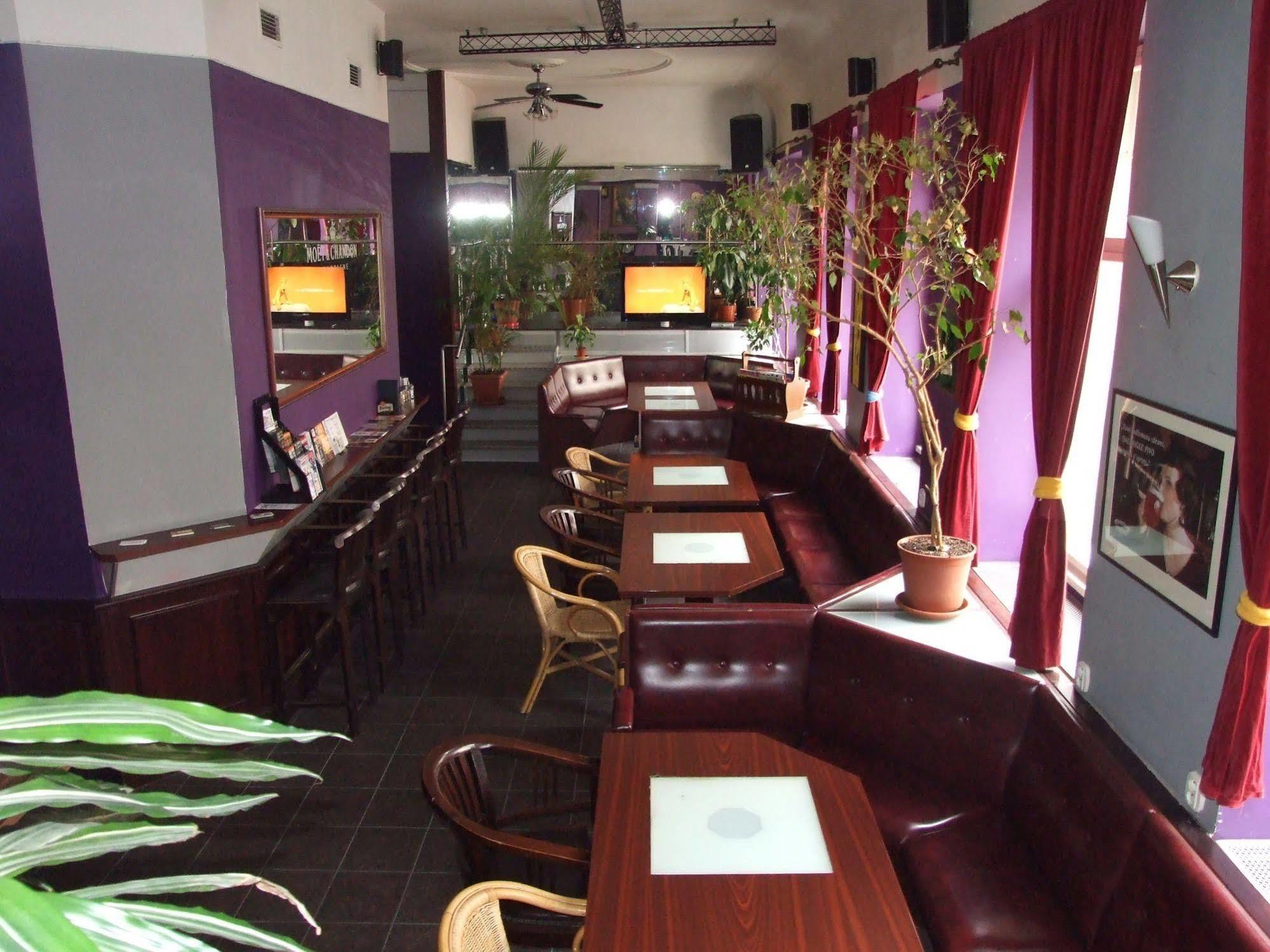Club Hotel Praha Экстерьер фото
